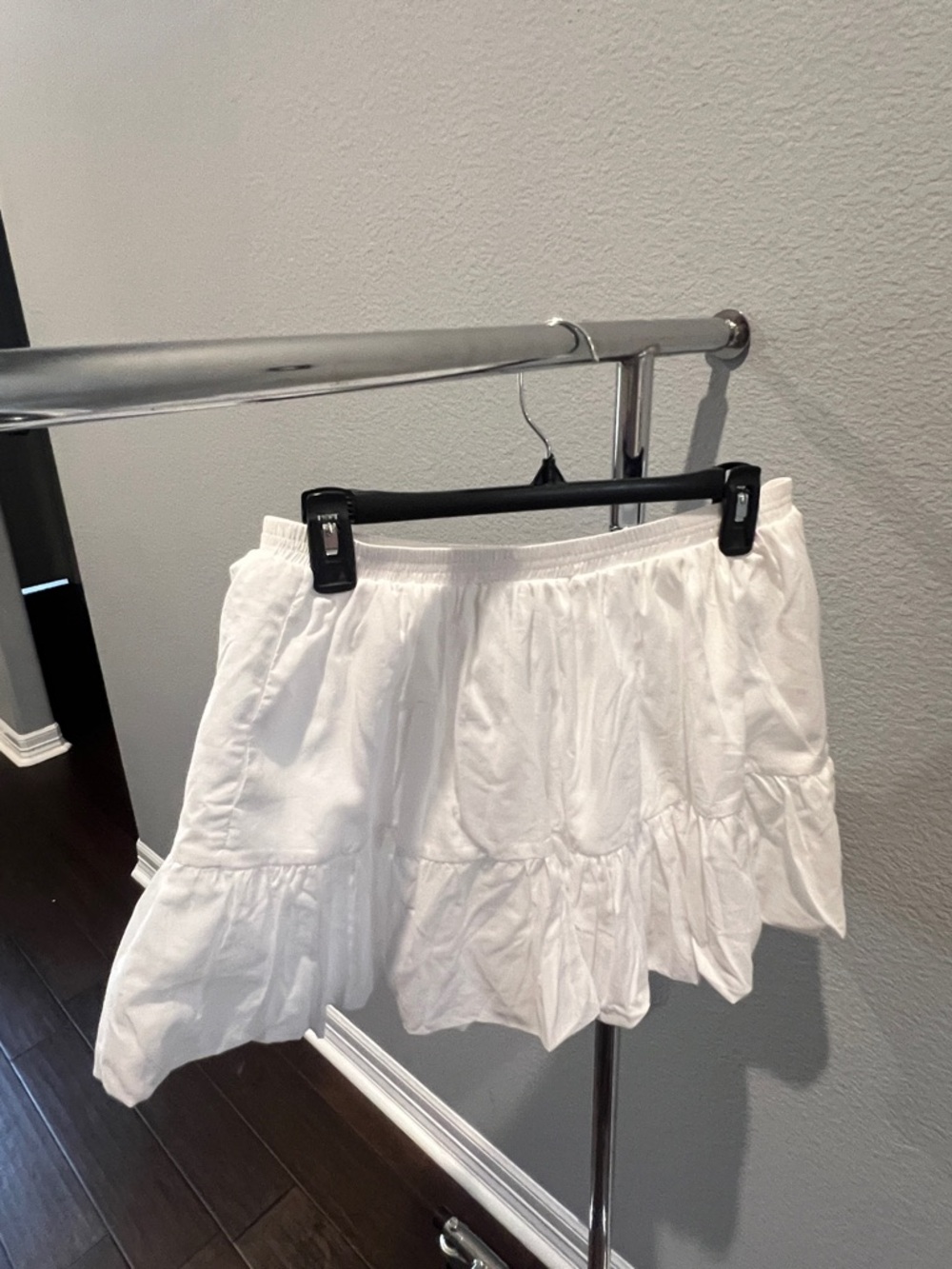 Steve Madden White Tiered Ruffle Skirt - Picture 4 of 6